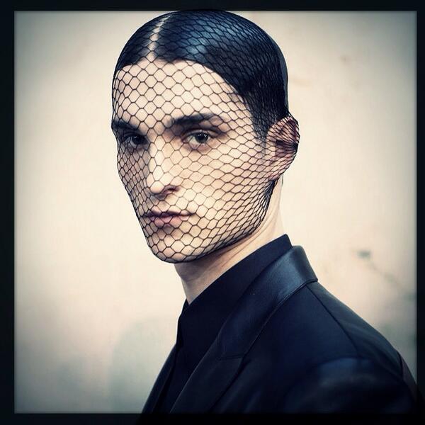 patmcgrathreal's tweet photo. #TheLook at @Givenchy #Givenchy #mens #FW #2014 #obsessed #backstage #beauty #menswear #pfw #Paris #fashionweek http://t.co/FmPrhV1IfO
