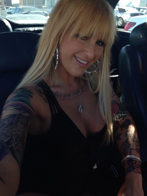 Heading to hard rock http://t.co/GCPduRP1zV<a href="/tag/brrrr"class="tags"><span>#brrrr</span></a><a href="/tag/nipscancutglass"class="tags"><span>#nipscancutglass</span></a>