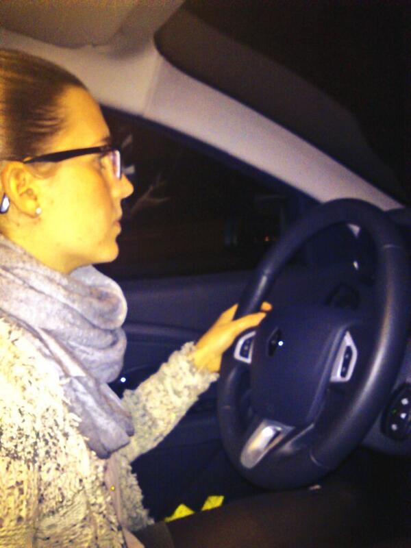 bor90jr's tweet photo. Ya la tenemos en las carreteras...y conduciendo con una mano! Ole oleee http://t.co/NRs3SJlHxj