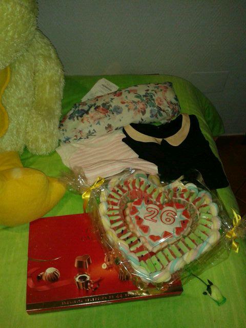 ArantxaSmile's tweet photo. Llegar a casa y encontrarte esto....gracias por todooo!!!! Os adoro @8815Angela #moriyencarna http://t.co/Rr3CCdeVtC