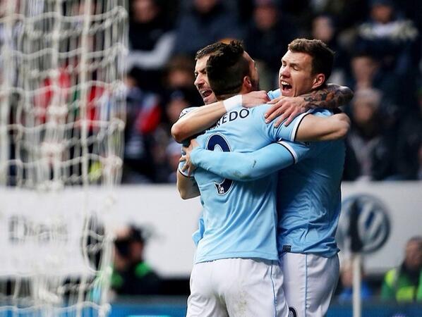 FootyinPhotos's tweet photo. #mcfc [@itsjaacck] http://t.co/MjJiWimE0Z