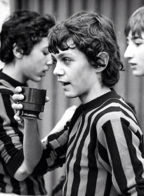 FootyinPhotos's tweet photo. A young Paolo Maldini when he was in AC Milan's youth academy [@nathanconn32] http://t.co/GYyvIjArcd