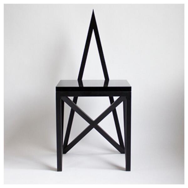 gothgirlproblem's tweet photo. I don't own this chair. #gothgirlproblems http://t.co/f7mwyQCGZL