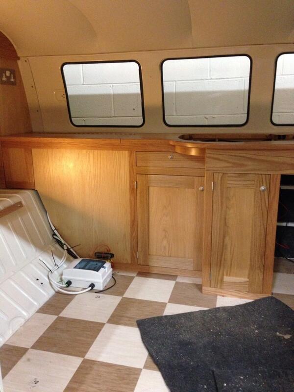 Scotthaz's tweet photo. Nearly finished the split then onto the T25 #vw #volkswagen #campervan http://t.co/f29nEKiGTK