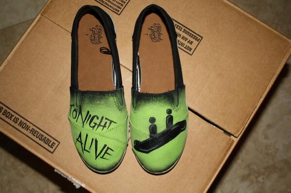xlovecore's tweet photo. 💕 Tonight Alive 💕 http://t.co/0P4TRxRAOm