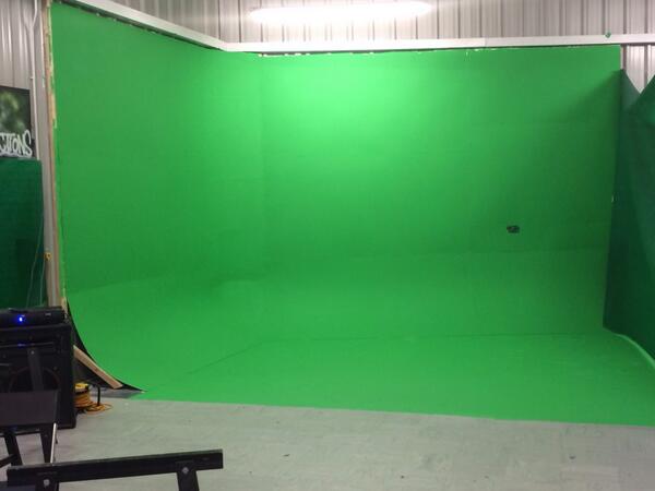 btwistUK's tweet photo. Check out our green screen :) http://t.co/MqTDfehGAL