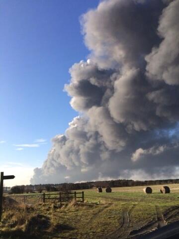 KingIscka's tweet image. England's Green And Pleasant Land - NOT : #TyreFire #Pollution #Carbon PLUS #Toxins We Should Recycle #Tyres