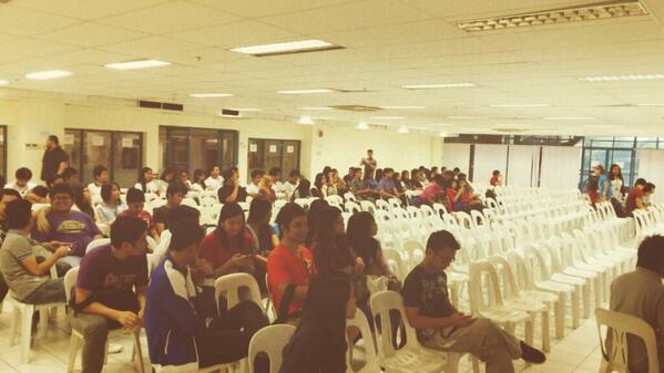 addu_cs's tweet image. Meanwhile at f213 #adduDevCon proud to be 6thfloorian!