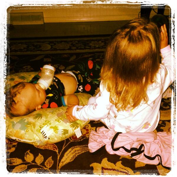CEChandler6's tweet photo. Friday night has changed! Sippers, bottles and hand holding! #meltmyheart http://t.co/iVk5l6fuZ3