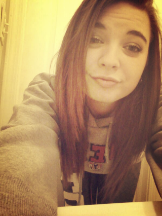 eilataN_xoxo's tweet photo. Drunk selfie at 8:30 hahah http://t.co/ZP3QxFhfAL