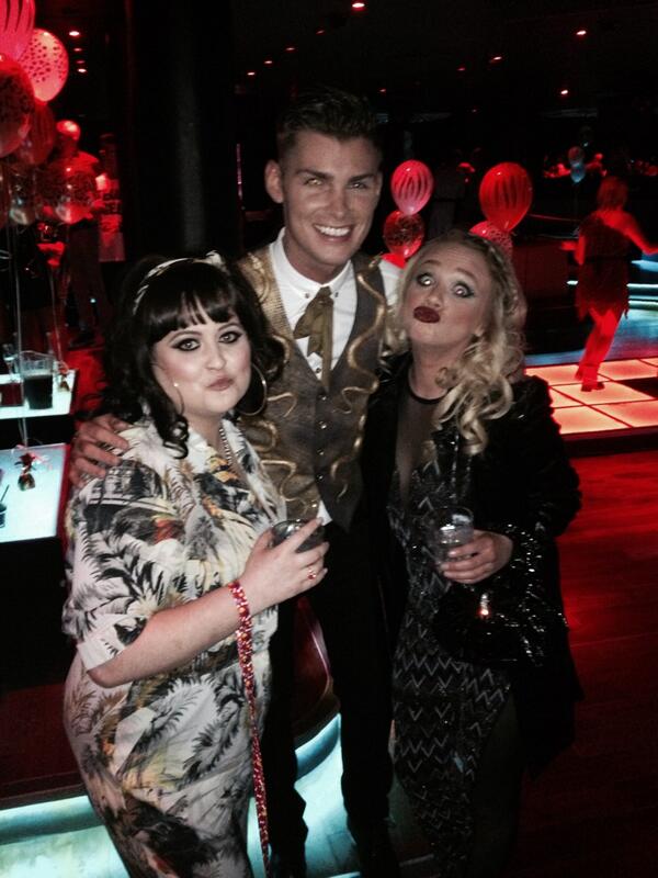 #partypout with @JessicaEllisUK @KirstyLPorter @MrkieronR #zooparty