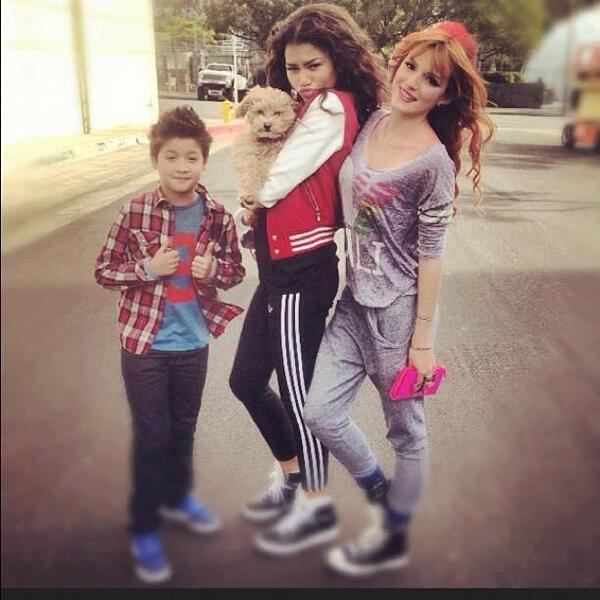 Zendaya_RP's tweet photo. Me and Bella http://t.co/EAsKQMtlmR