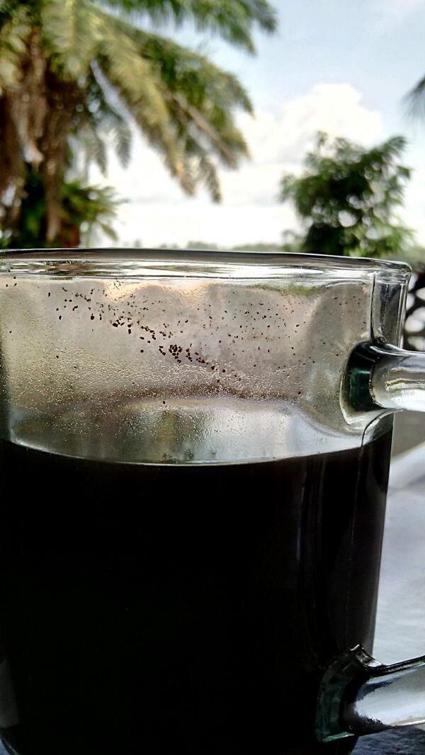 bunk_radjacylj's tweet image. pict taken using @agnezmo's Ninetology #cellphone camera. #9to #U9 #Q1 #amazing cc; @gsmarena_com