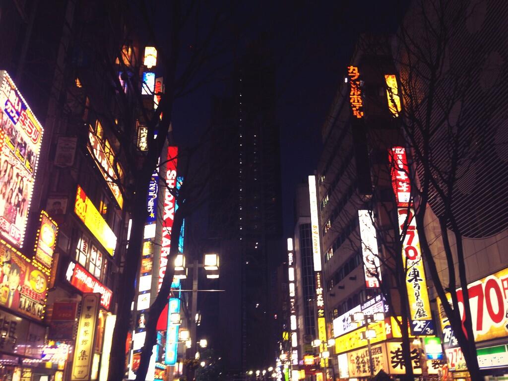 ট ইট র 横山昌義 久々の歌舞伎町 おー マジでミレニアムタワー風のビルが建ちはじめている ちょっとだけ リアルの方が細長い かな Http T Co Lsbbcitf4t