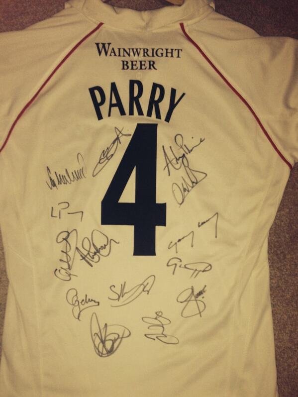 TH96 Charity Run (@th96run) on Twitter photo Big thanks to <a href="/LancsCCC/">LancsCCC</a> & England's T20 squad member <a href="/ParryPromo/">Parry Promotions</a> for raffle/auction prize! #TH96run <a href="/WainwrightBeer/">WainwrightGoldenBeer</a> Big thanks to <a href="/LancsCCC/">LancsCCC</a> & England's T20 squad member <a href="/ParryPromo/">Parry Promotions</a> for raffle/auction prize! #TH96run <a href="/WainwrightBeer/">WainwrightGoldenBeer</a>