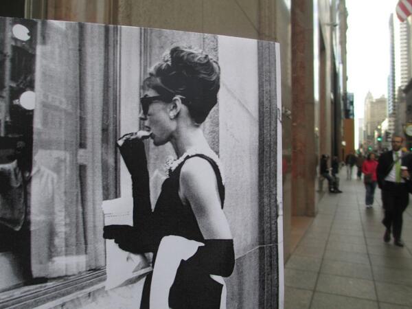 Fotogrammi di film famosi sovrapposti ai luoghi dove sono stati girati ilpost.it/2012/12/27/aud… (da indovinare)