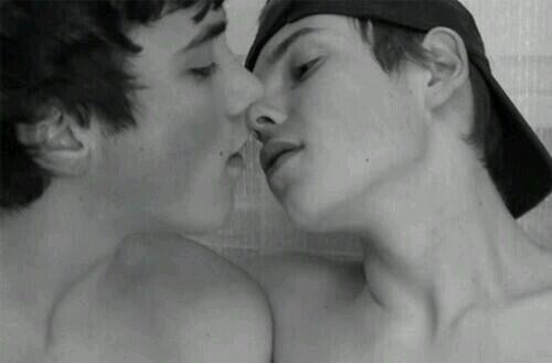obrien789's tweet photo. Cute relationship anyone #desperate #Lonely http://t.co/N6HWluJc3a
