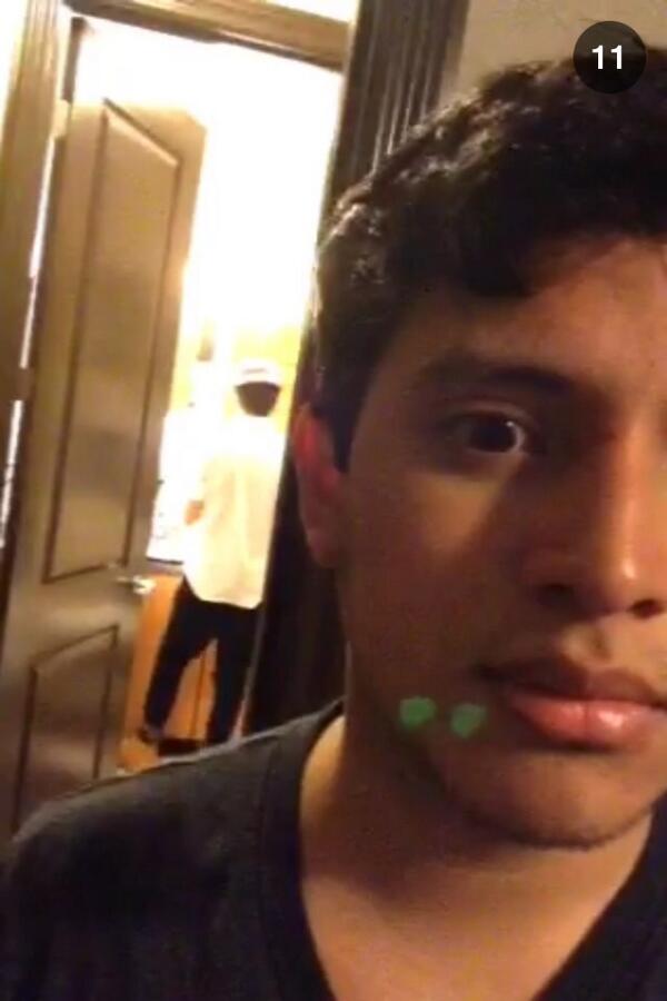 ceirafindlay's tweet photo. just so...casual😂😏 @jona_tejada @TheDylanHyde http://t.co/WzJnbzZ6a8