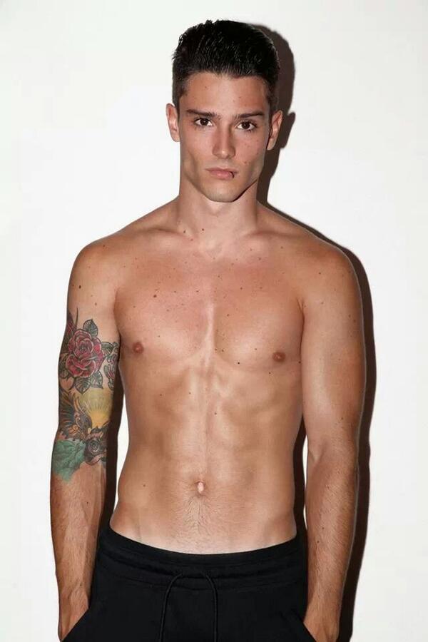 obrien789's tweet photo. I can't even deal how hot this is... http://t.co/naxv57P680