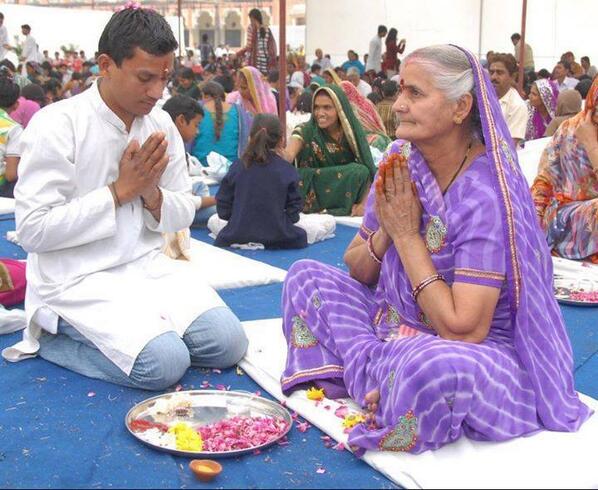 VaarahiS's tweet photo. children should always need to respect to his parents, and  Guruvachan. #KnowTheTruth http://t.co/ejWFgW2s9E