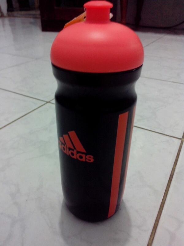 Ada yang mau botol adidas Classic seharga 159.000 ribu ini secara gratis? Ayo follow <a href="/mietopscore/">Merk Baru Mie IPB</a> dan ikuti #kuis nya