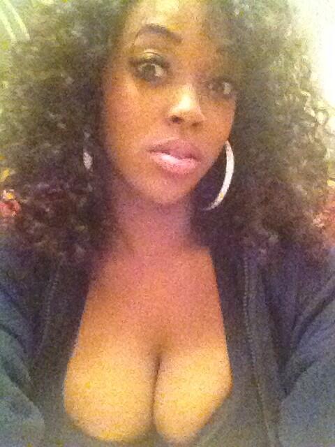 Bout to eat #vegasbaby #AVN  ready to kill this red carpet #tomorrow http://t.co/ByLmzXEXNK<a href="/tag/vegasbaby"class="tags">#vegasbaby</a><a href="/tag/avn"class="tags">#AVN</a><a href="/tag/tomorrow"class="tags"><span>#tomorrow</span></a>