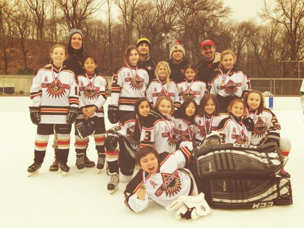 NJRocketsGirls's tweet photo. Little bit of snow and hail didn't stop the play of #NJRockets 10U SqPat at Central Park NYC tourney #girlshockey http://t.co/poNnlICfe6