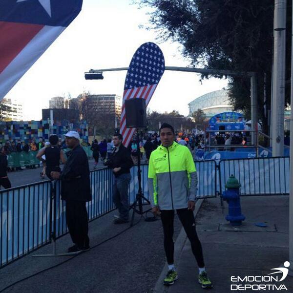 emocionD's tweet photo. Le deseamos éxito a nuestro corredor José Antonio Uribe en su participación en el Maratón de Houston 2014. http://t.co/xEmw92RV0M