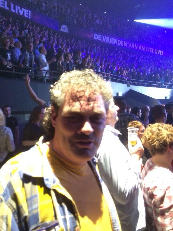 MartijnsmitSmit's tweet photo. @Hildex_x familie #lijktwelheelerg http://t.co/hMV2yCVqOL