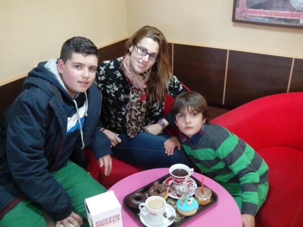 victoria290688's tweet photo. Tarde de primos @adrisanchezcace http://t.co/anJeHrhEEA