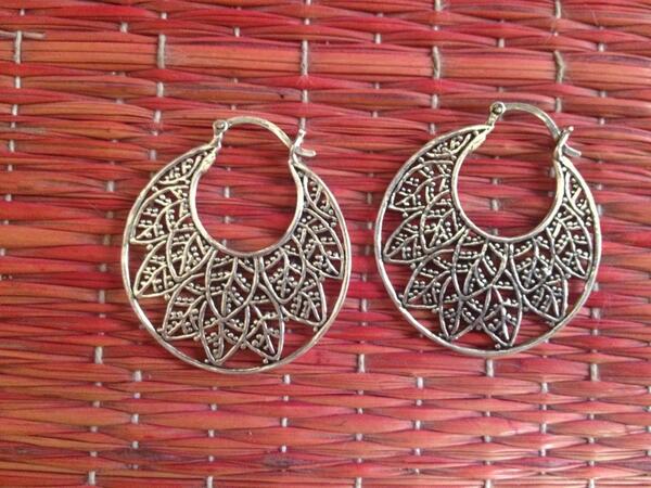 HandOfGodDesign's tweet photo. #filigiree #silver #jewelry #handmade in #India now part of @HandOfGodDesign collection http://t.co/vZKPbsOY2N