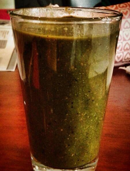 com_maud's tweet image. Beetje vreemde kleur, maar wel super lekker! #smoothie