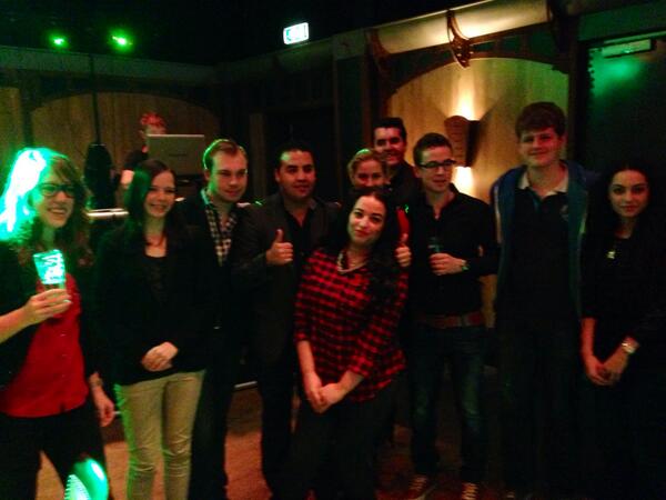 Gisteren vond het PolitiekJongerenCafé van @arjenvandrunen en Tim plaats. Natuurlijk kon @jsbrabant niet ontbreken!!