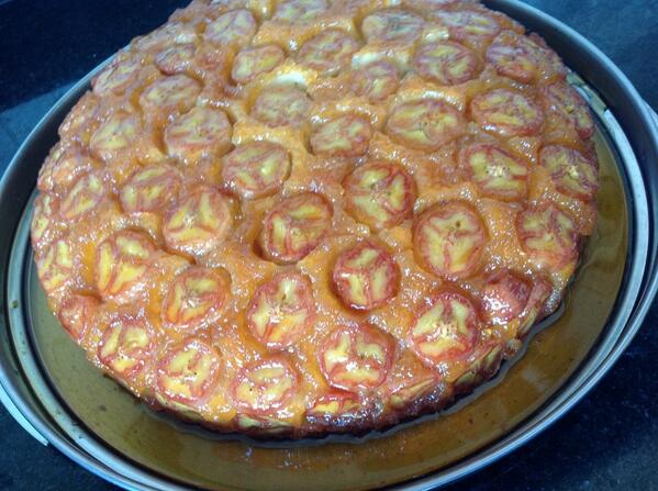 SopaDeBruxa's tweet photo. #boatarde, #com #bolo #caramelado de #banana ou #maçã
http://t.co/bo3ZVtsmyu http://t.co/uxcqlofhDu
