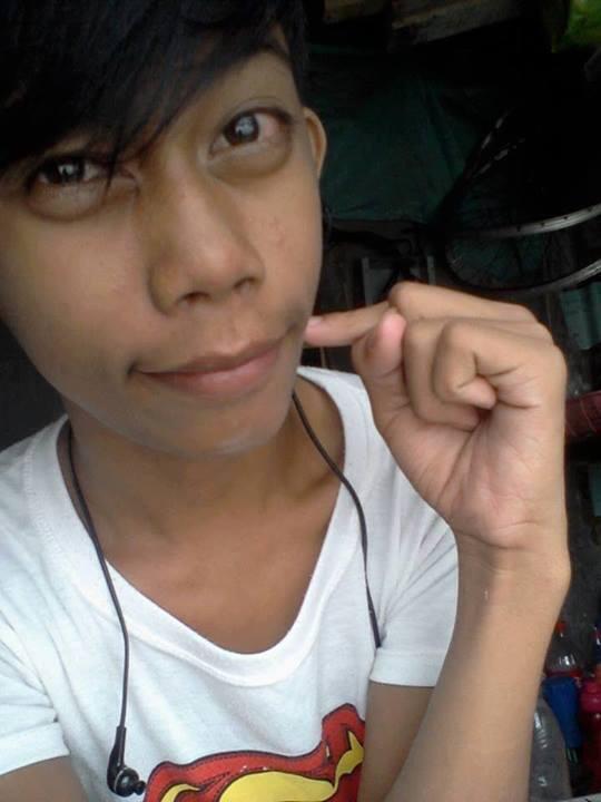 fatikiw's tweet photo. @anasxchip tatak gue mumumu/? ( ˘з˘)┌◦◦◦♥ http://t.co/9tOJ6vprjQ