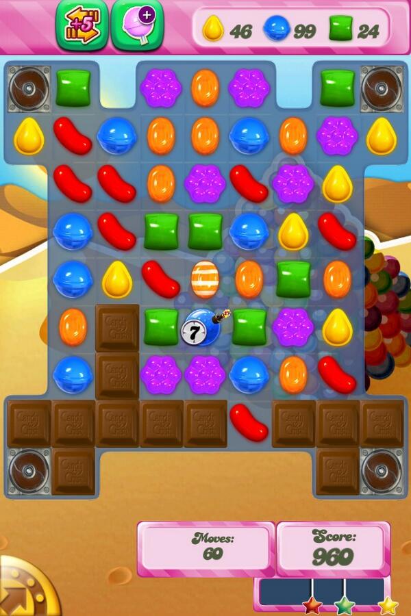 Samira85s's tweet image. How the hell you want 99 blues and you barely given me ANY!!! 😡 #CandyCrush #Fever #Level165