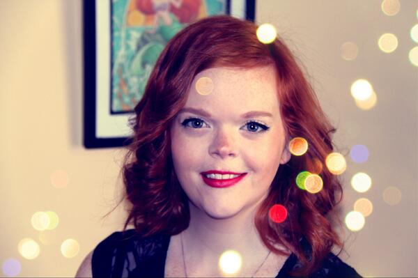 labellesirene_'s tweet image. been playing with cameras, getting my blog photos done. #blogproblems #sillyshots