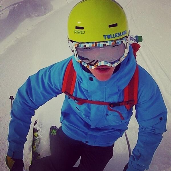 madebyjulian's tweet photo. #gopro #völkl #tolleslabel #selfie #ski #snow @lennartphoto http://t.co/T30lCPvfXC