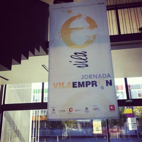 jvilaempren's tweet photo. Trabajando duro para que el próximo día 21 esté todo listo en la IJVE de Vila-real #notelopierdas @jvilaempren http://t.co/UMfDI8v1PR