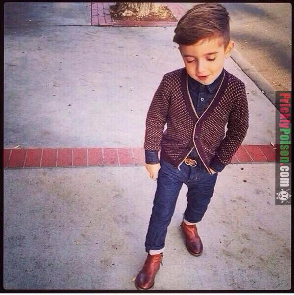 miilkkk's tweet photo. Why This kid dresses better than 80% of grown men http://t.co/ZebMAgeGhP