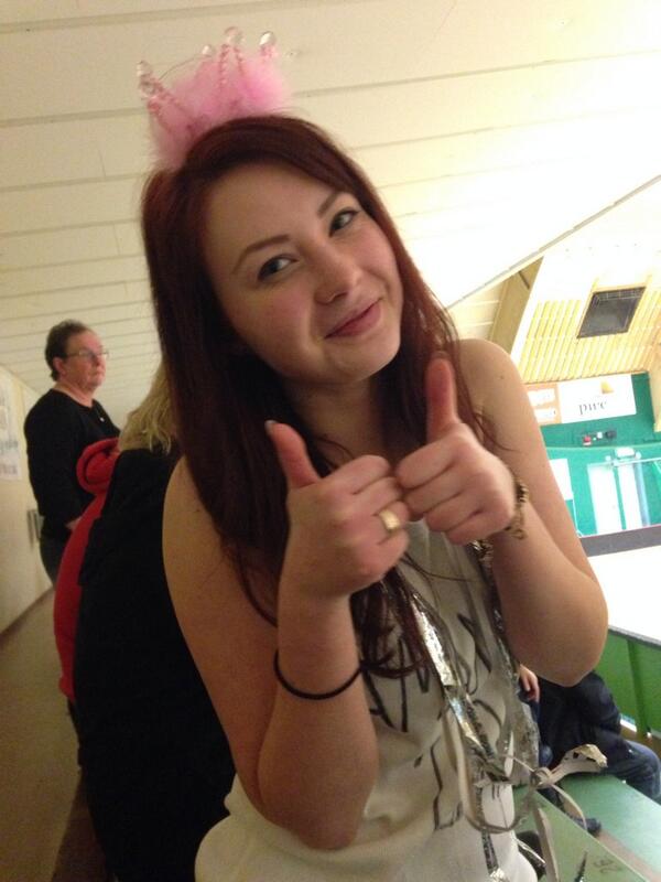 josefinepete's tweet photo. Amanda är full kåt o 18 http://t.co/XrLALg0OzK