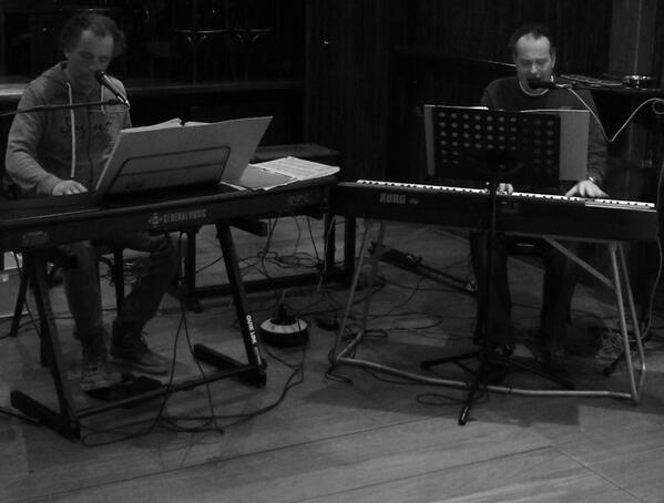 De heren zijn er klaar voor. Vanavond vanaf 21:30 The Crazy Brothers (Eddy &amp; Rien Venema) 🎹🎶🎶🎶