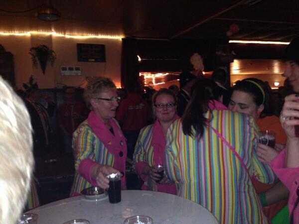 Troelekus's tweet photo. Gezellig feestje bij de Duimkes! http://t.co/rOVpq1SNGF