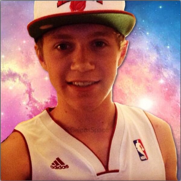 CelebsSpace tweet picture