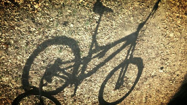 alandavisphoto's tweet image. Riding one if the raddest new trail bikes made &amp;amp; I can't tell anyone about it till March #gottakeepasecret #embargoed