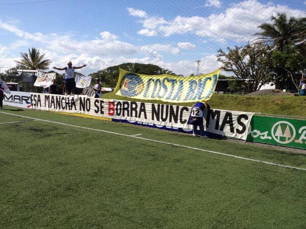 HinchasXeneizes's tweet photo. En Costa Rica se preparan para ver el superclásico. http://t.co/jt1apywi3k