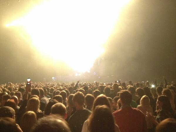 Kilsdonkdozen's tweet photo. Op een #feestje van ons uitzendburo met #hardwell !!!! http://t.co/wdJ6nudjXg