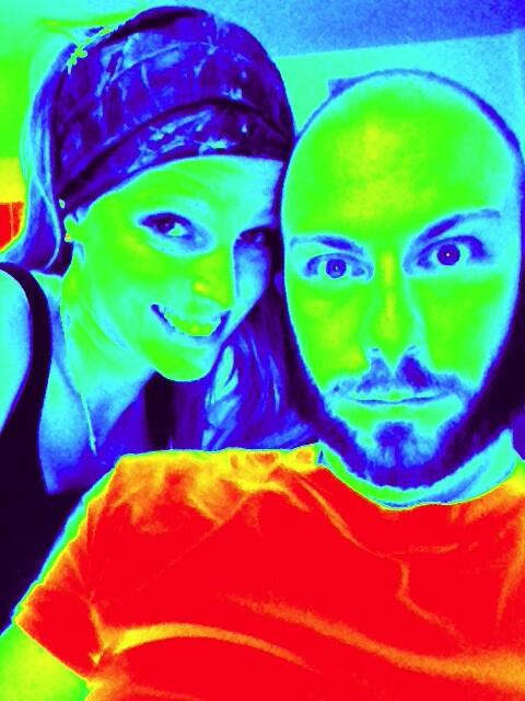 _AndTylerToo's tweet image. Fun with #ipad. #marriedlife @RianBall #heatsensor