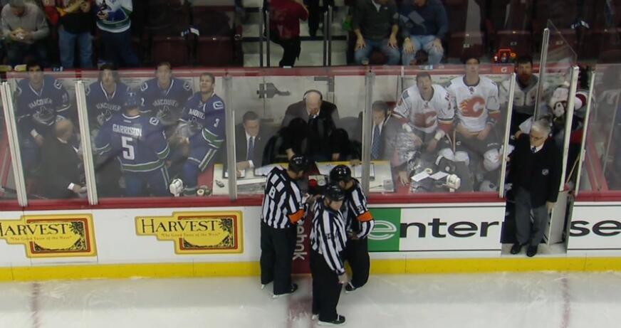 BeT8halCQAAtK6i.jpg:large