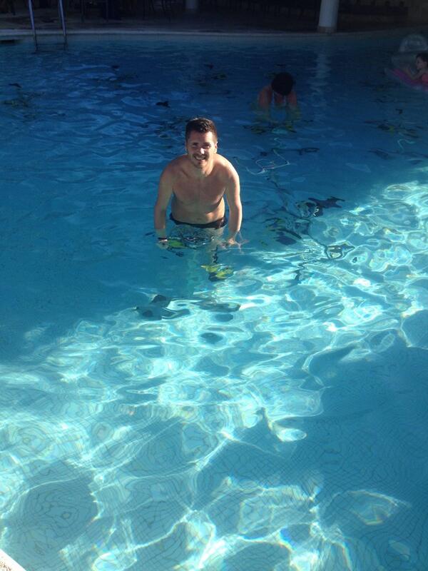 CaseFiliu's tweet image. Como me gusta el #poolbiking una mezcla de spinnig y Aquagym, que bien se está en #puntacana ,b.noches España